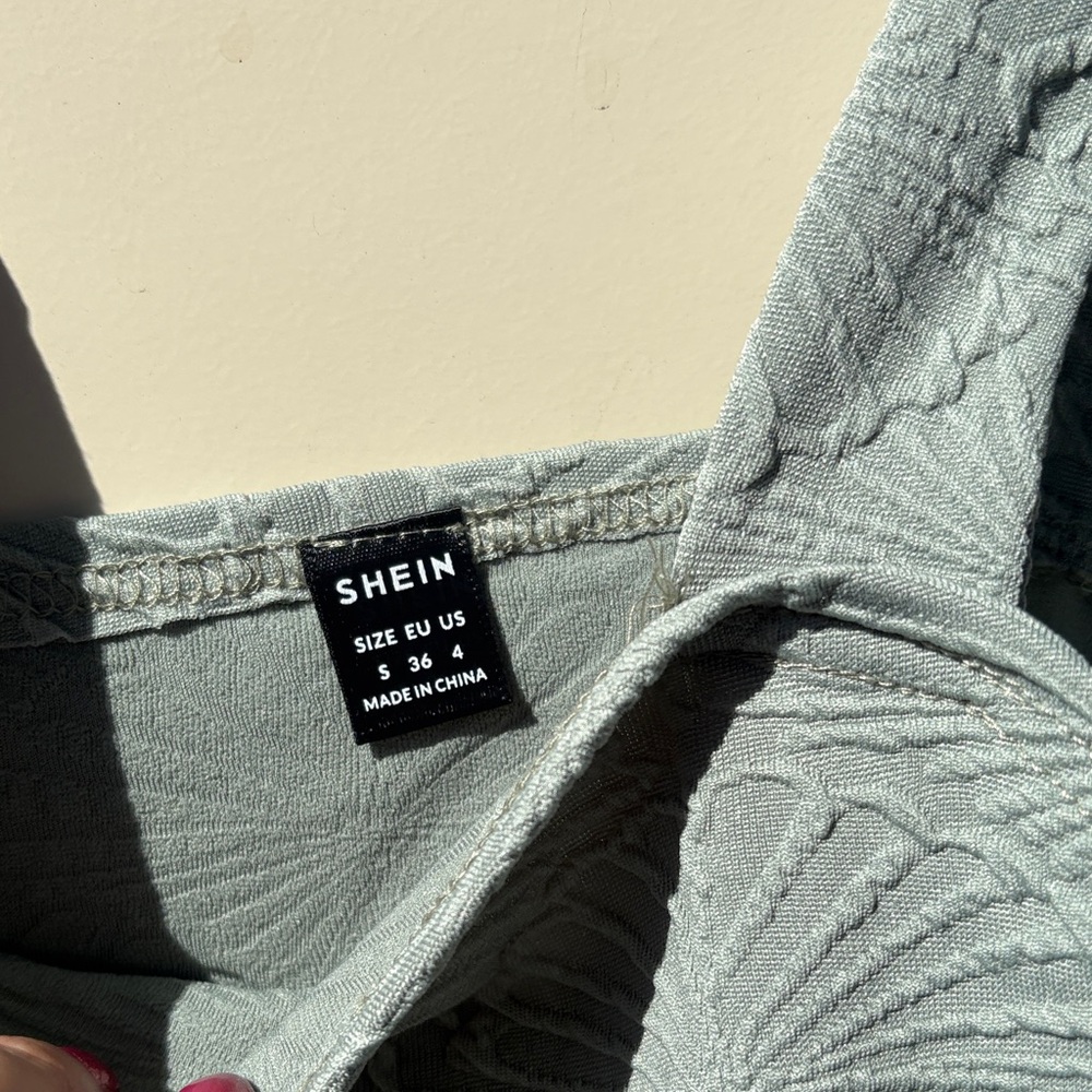 SHEIN Textured Blue Crop Top - Picture 2 of 3